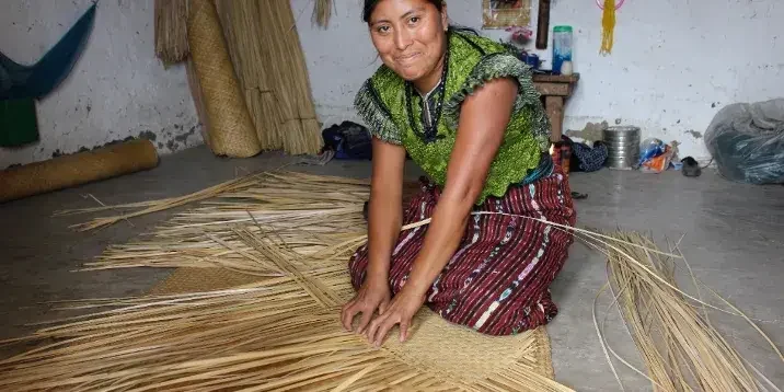 Vida cotidiana mejorada con apoyo de Water for People.